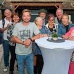 Unsere Theatertruppe: v.l.n.re: Susanna Missauer (Souffleuse), Gerhard Müllner, Andrea Müllner (Souffleuse),Manuel Hromadka, Annemarie Mitsch (Regisseurin), Ingrid Ganster, Wolfgang Emmerich Mayer, Helmut Schnabel, Christiana Mathe,  Irene Presoly (Autorin)
(c) Peter Papazek